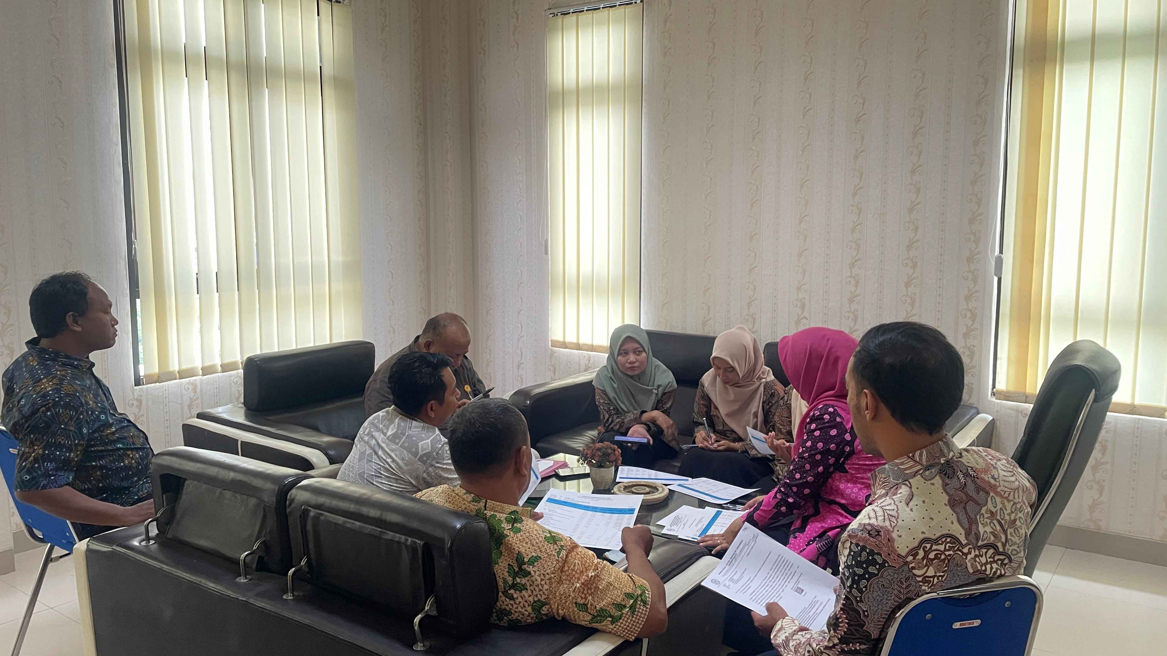 KESEKRETARIATAN2002 1